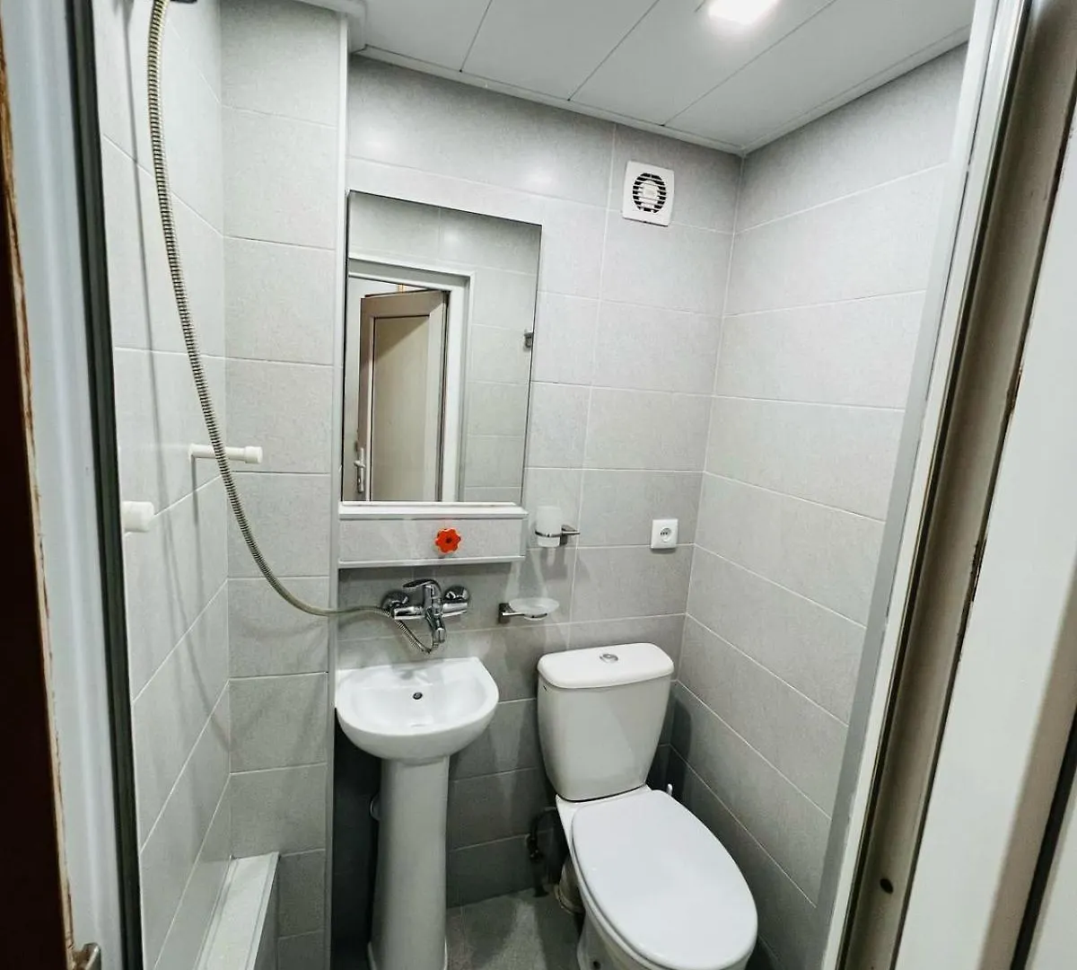 One-Bedroom Apartment In Tbilisi Bed & Breakfast