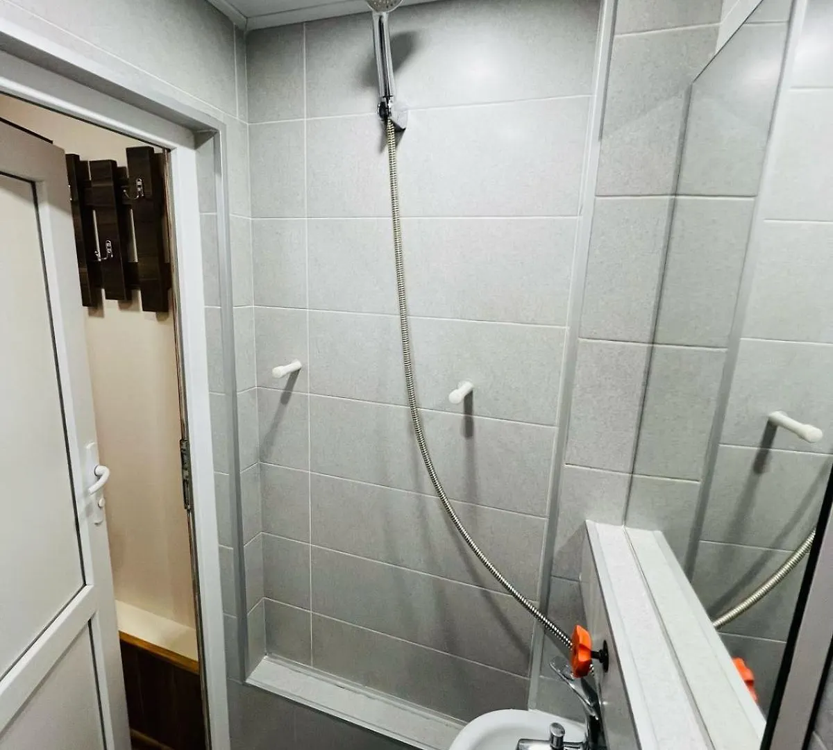 One-Bedroom Apartment In Tbilisi 0*,